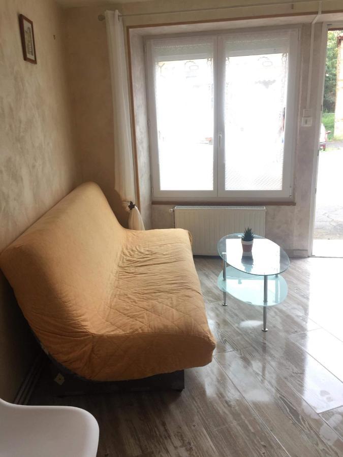 Petite Maison Au Coeur De L Auvergne Jumeaux Exterior foto