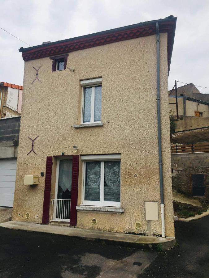 Petite Maison Au Coeur De L Auvergne Jumeaux Exterior foto